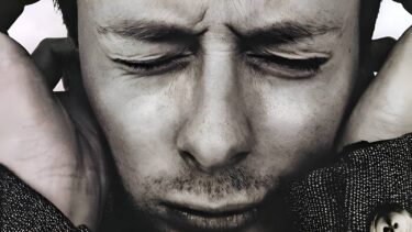 thom-yorke-no-hearing